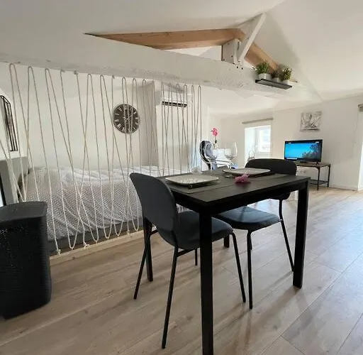 Neuf Lumineux Climatise Blaye